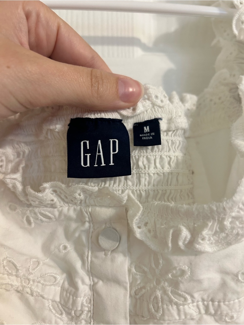 GAP White Cotton Eyelet Puff-Sleeve Top - Picture 3 of 7